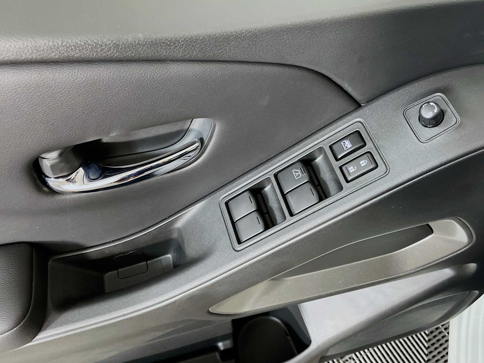 2025 Nissan Frontier SV photo 15