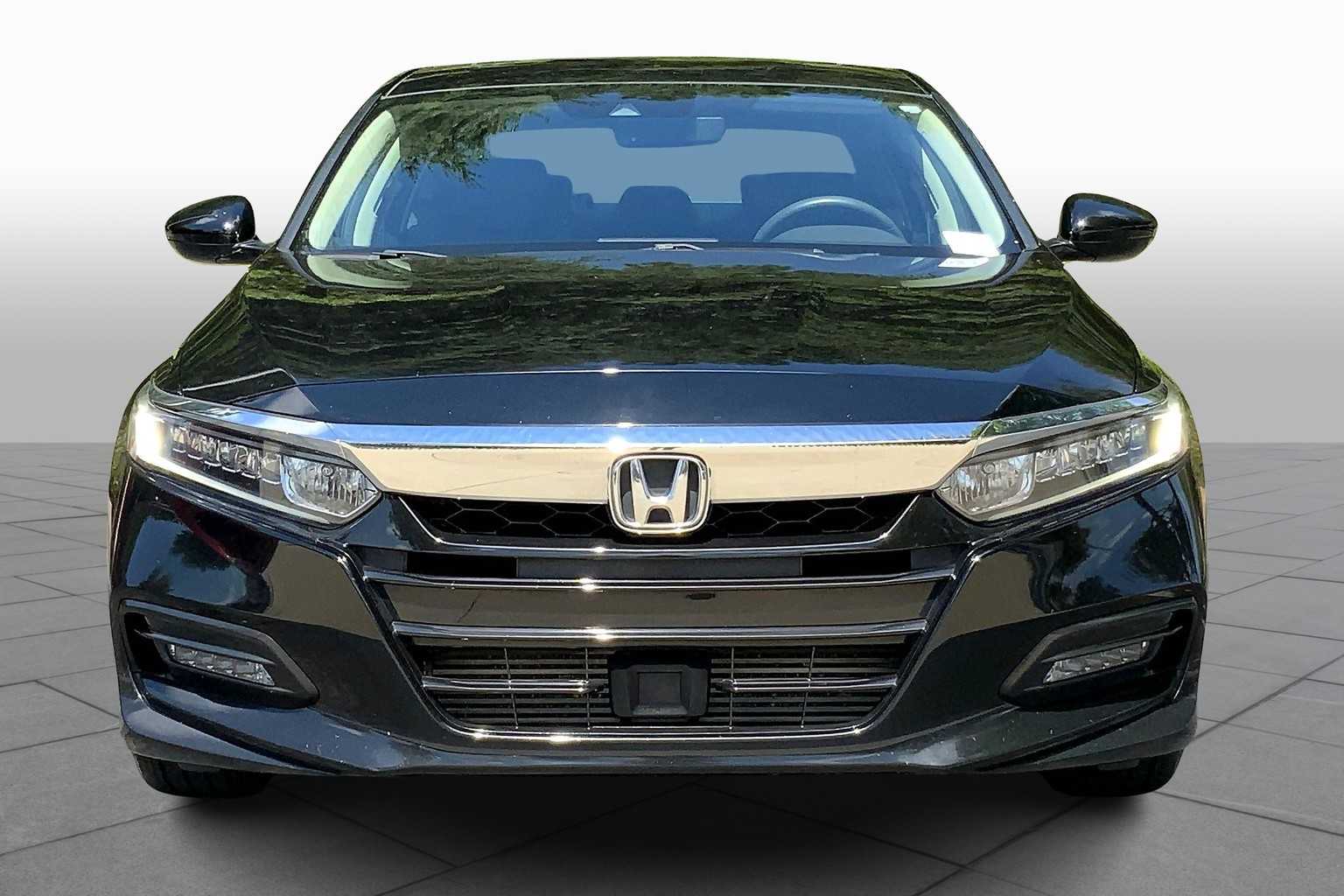 2019 Honda Accord EX-L 1.5T photo 3