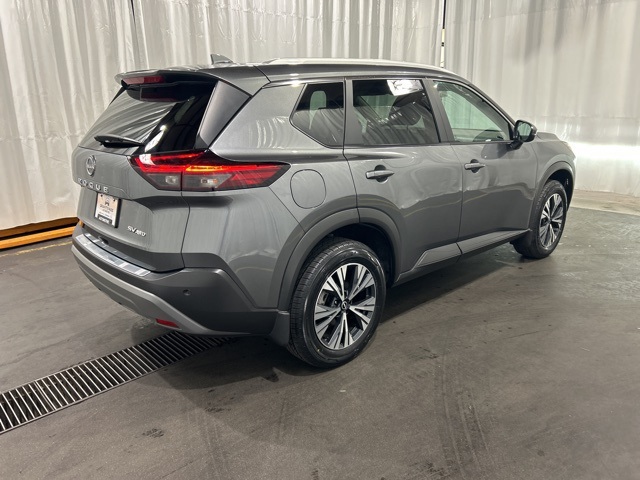 2023 Nissan Rogue SV photo 2