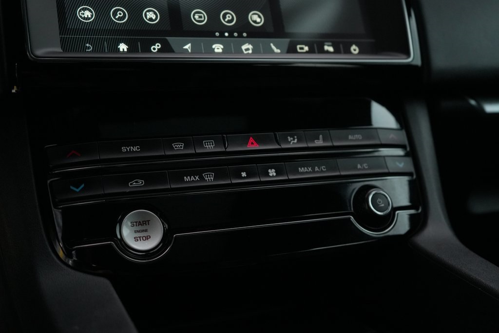 2020 Jaguar F-PACE Premium photo 30