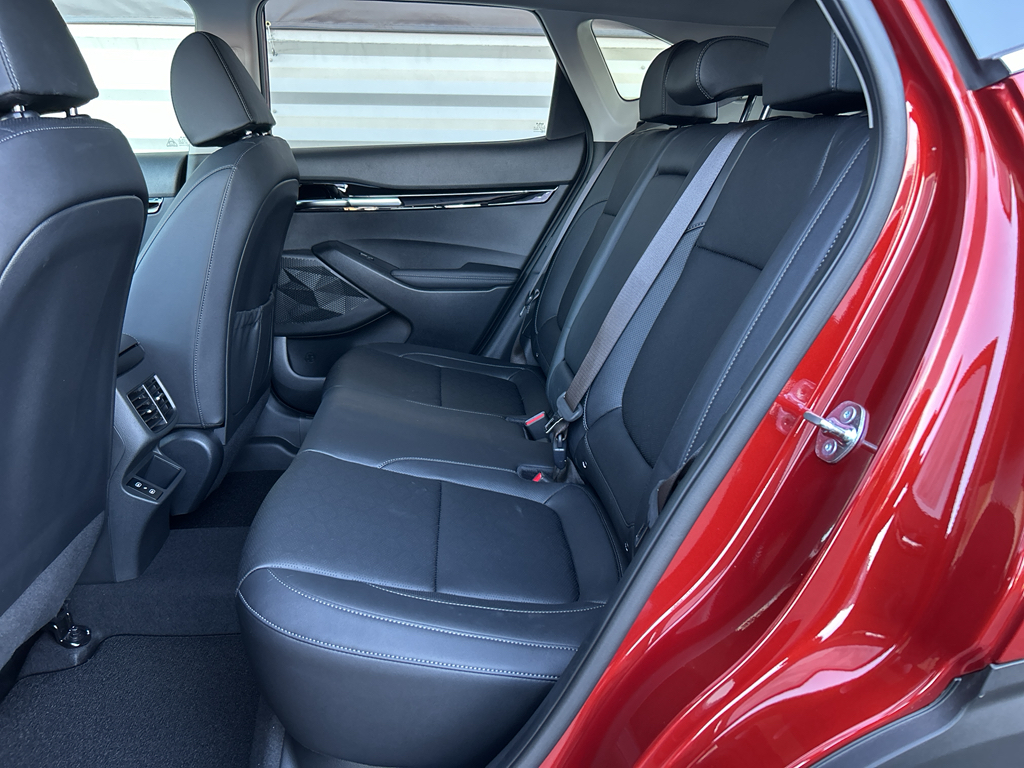 2026 Kia Seltos SX photo 10