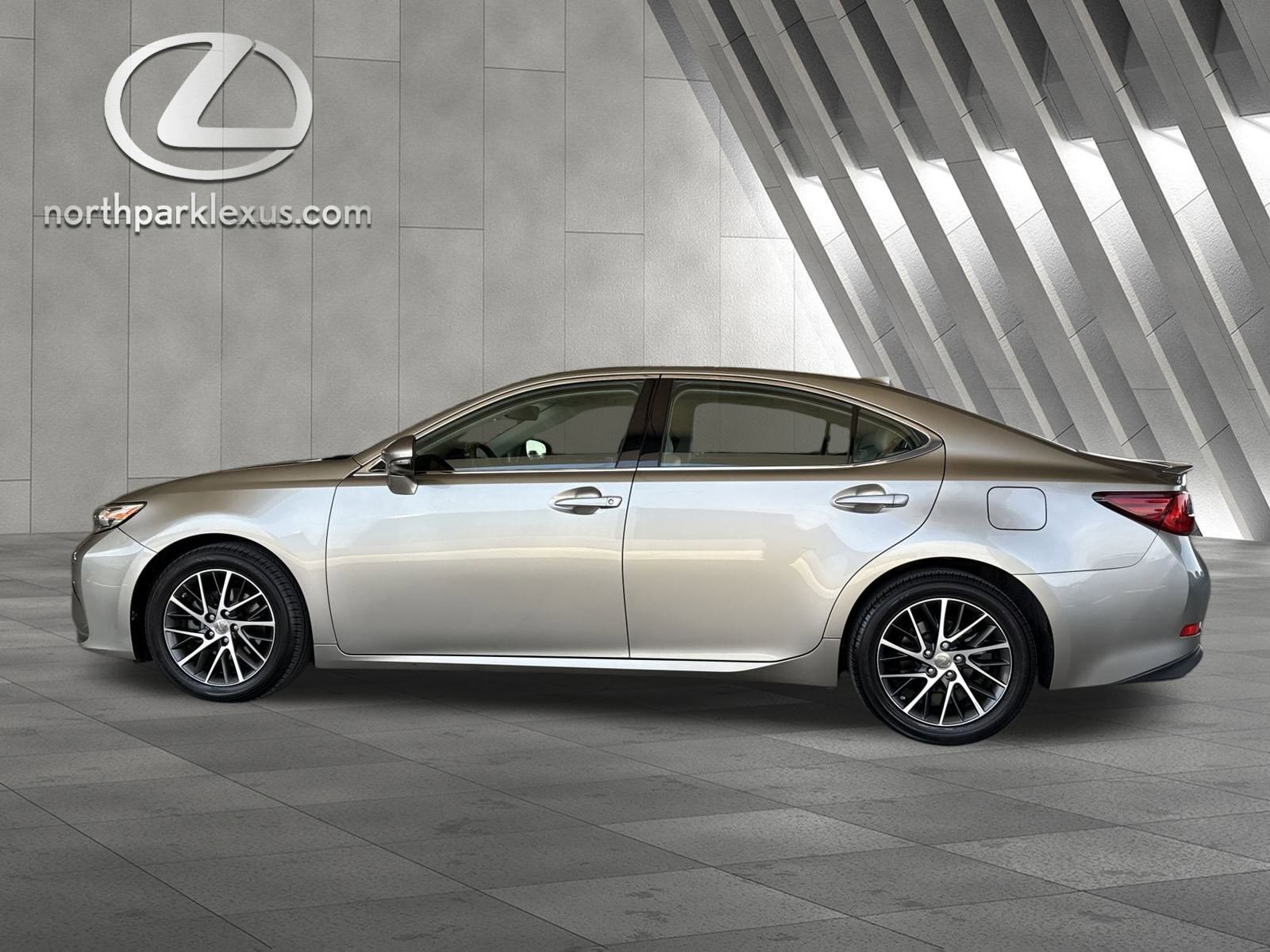 2016 Lexus ES