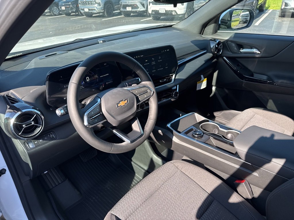 2026 Chevrolet Equinox LT photo 12