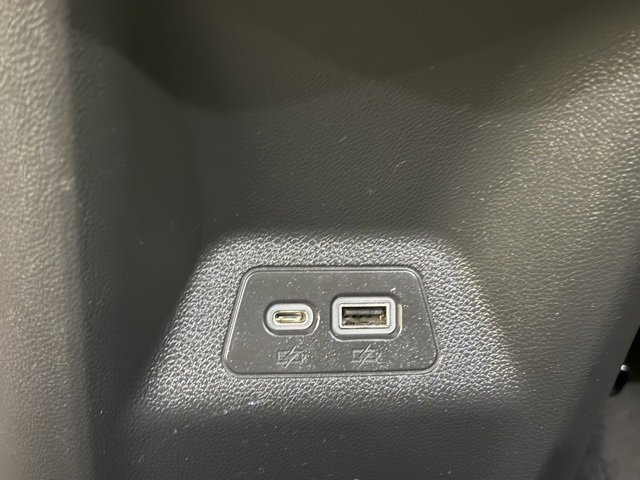 2023 Buick Envision Essence photo 12