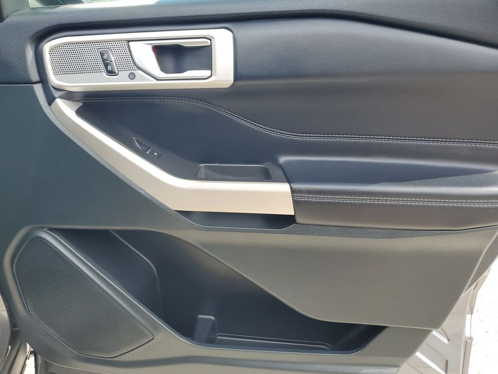 2023 Ford Explorer Limited photo 40