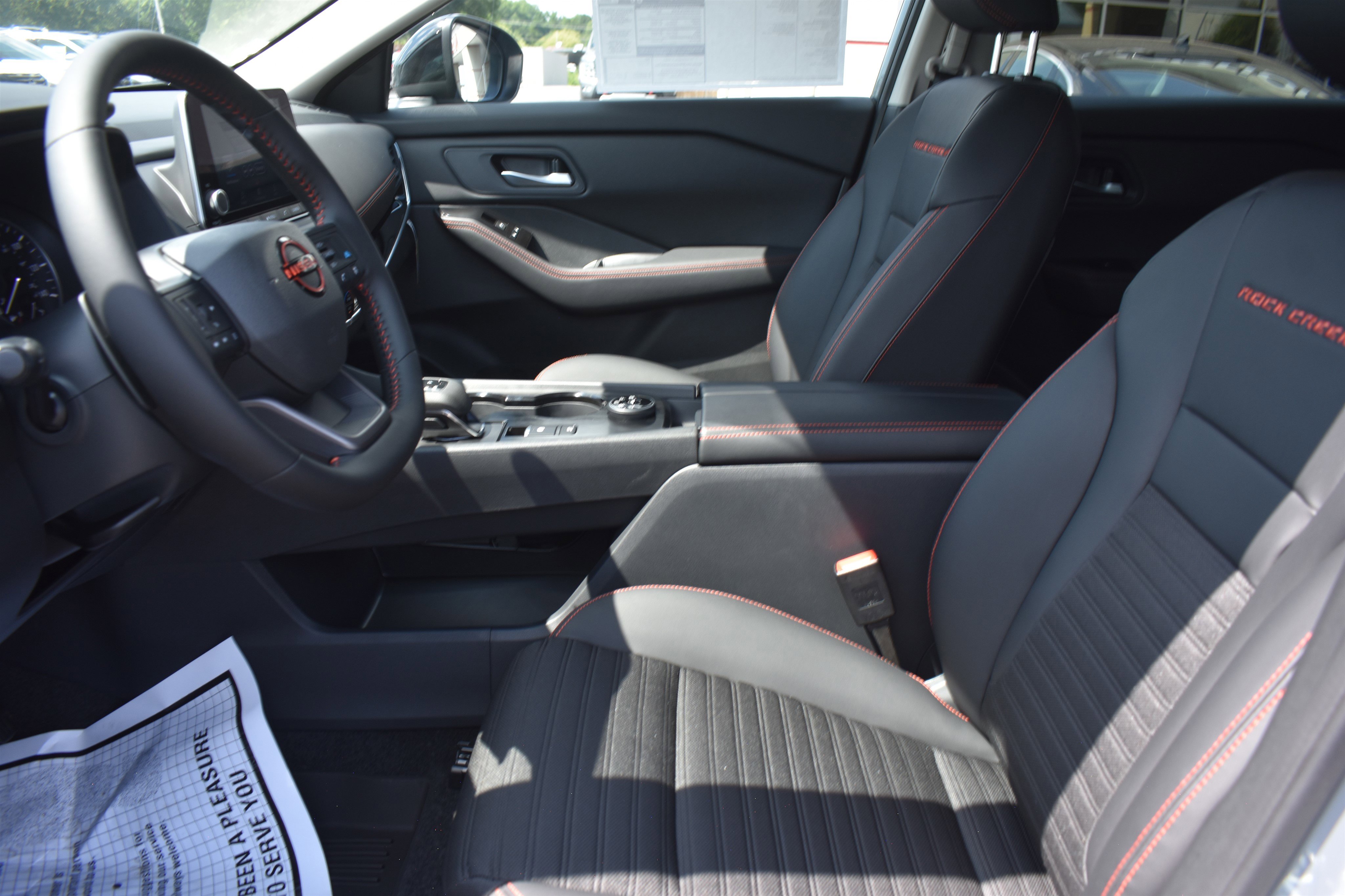 2026 Nissan Rogue SV photo 7