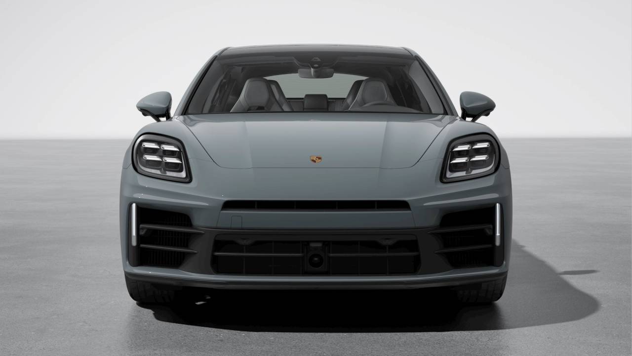 2026 Porsche Panamera 4 photo 4