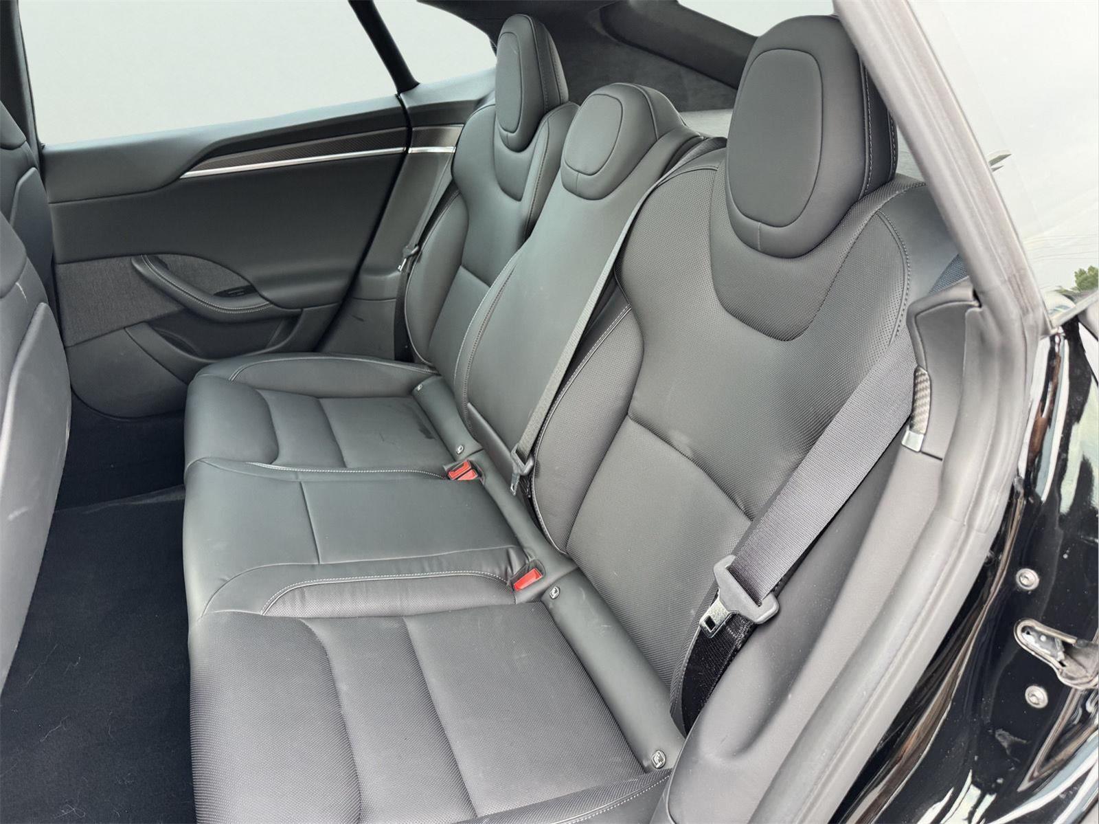 2022 Tesla Model S Plaid photo 24