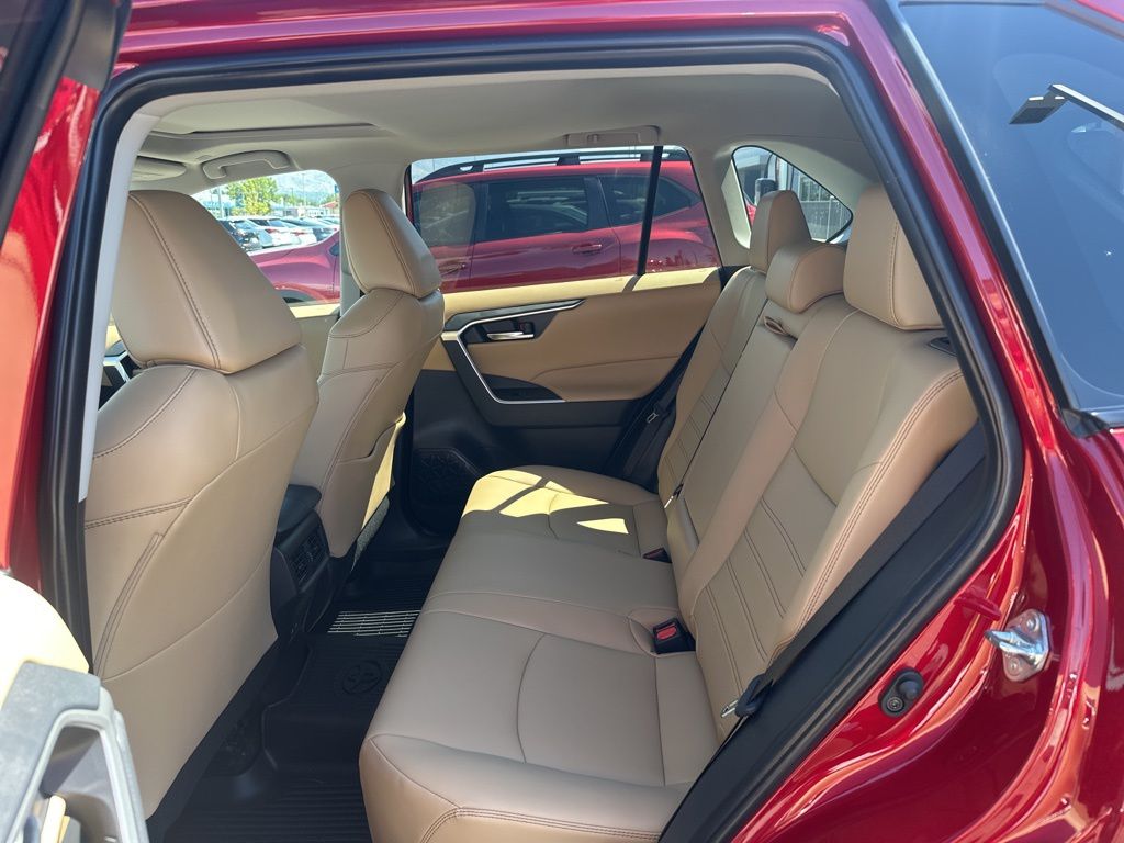 2025 Toyota RAV4 XLE Premium photo 10