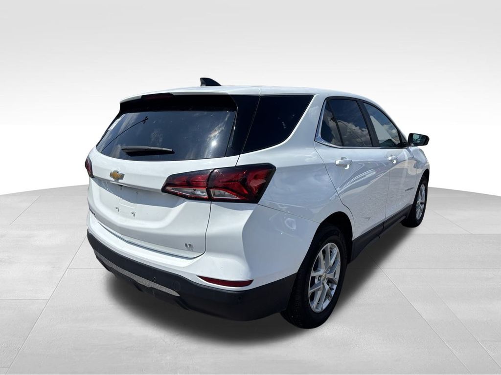 2023 Chevrolet Equinox LT photo 4
