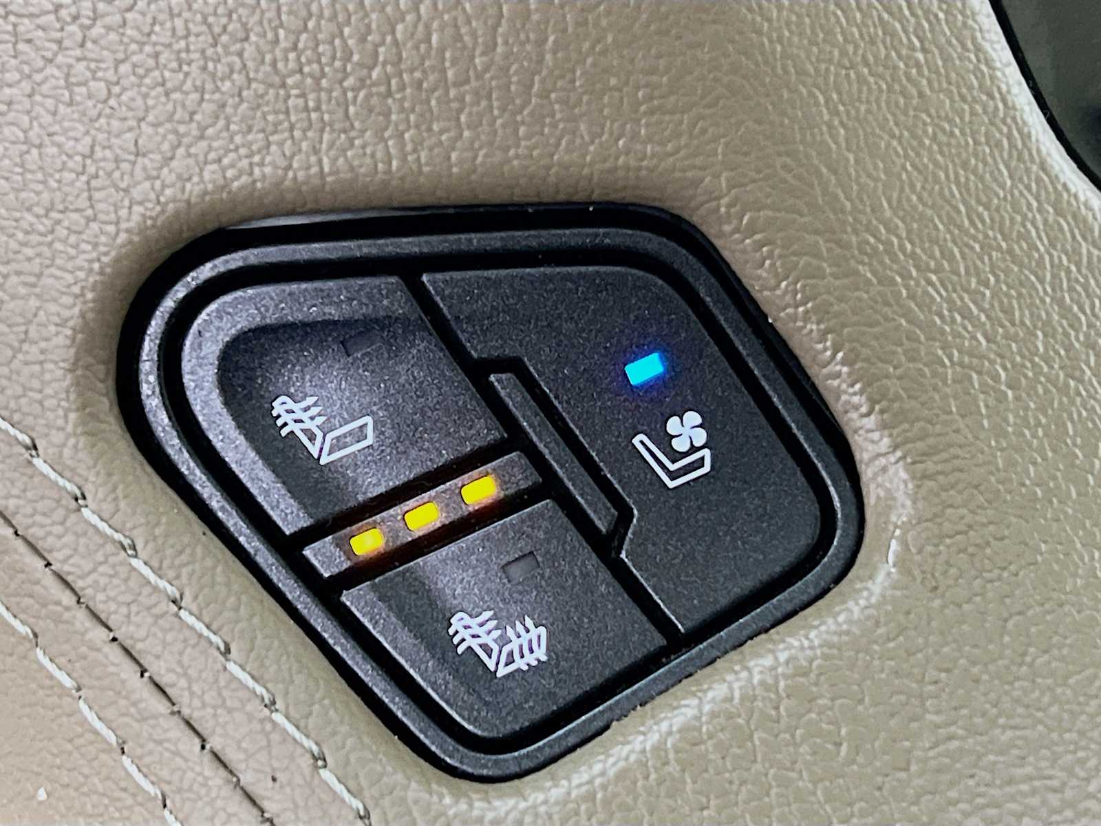 2019 Gmc Yukon SLT photo 13