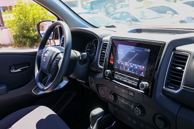 2024 Nissan Frontier SV photo 18