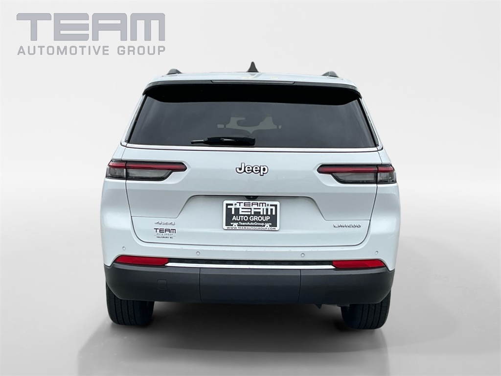 2023 Jeep Grand Cherokee Laredo photo 4