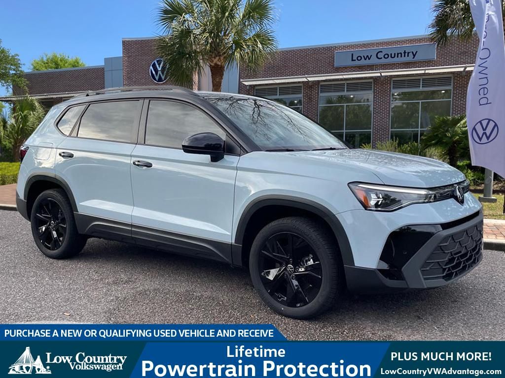 2026 Volkswagen Taos SE Black's photo