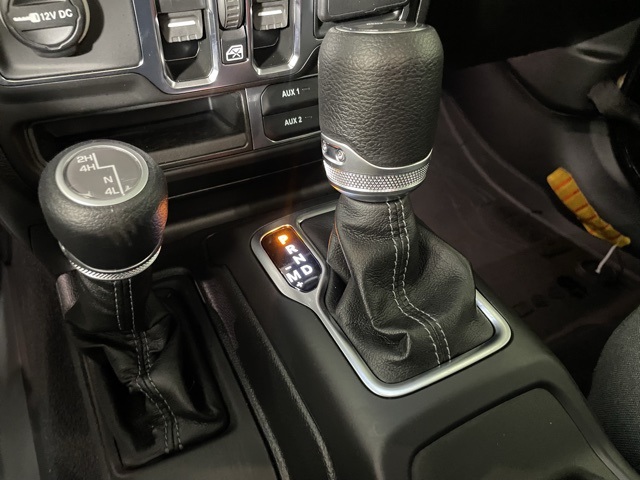 2025 Jeep Wrangler Sahara photo 30