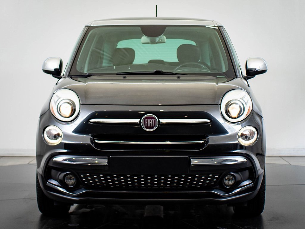 2019 Fiat 500L Lounge photo 2