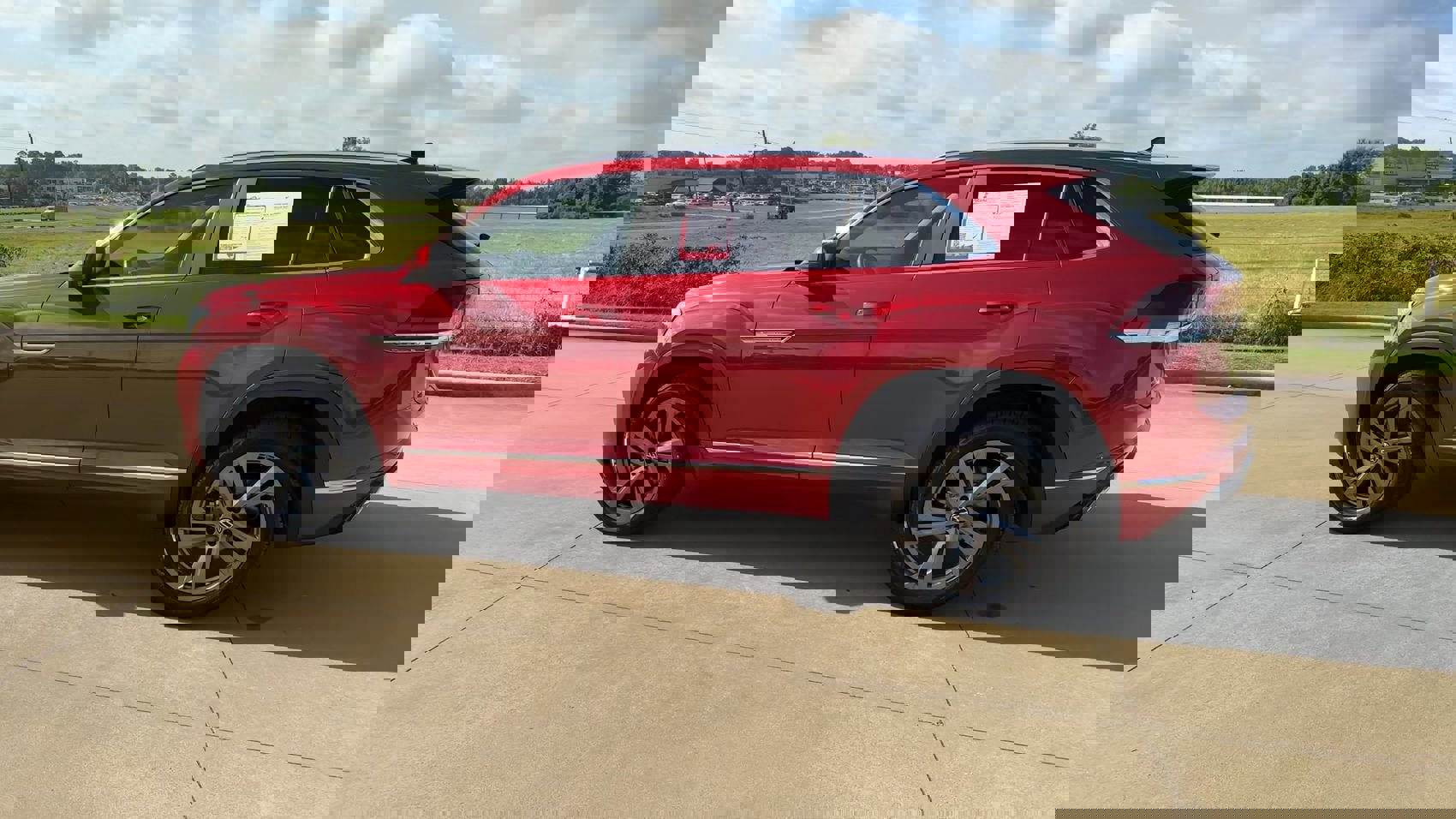 2024 Volkswagen Atlas Cross Sport SEL R-Line photo 2