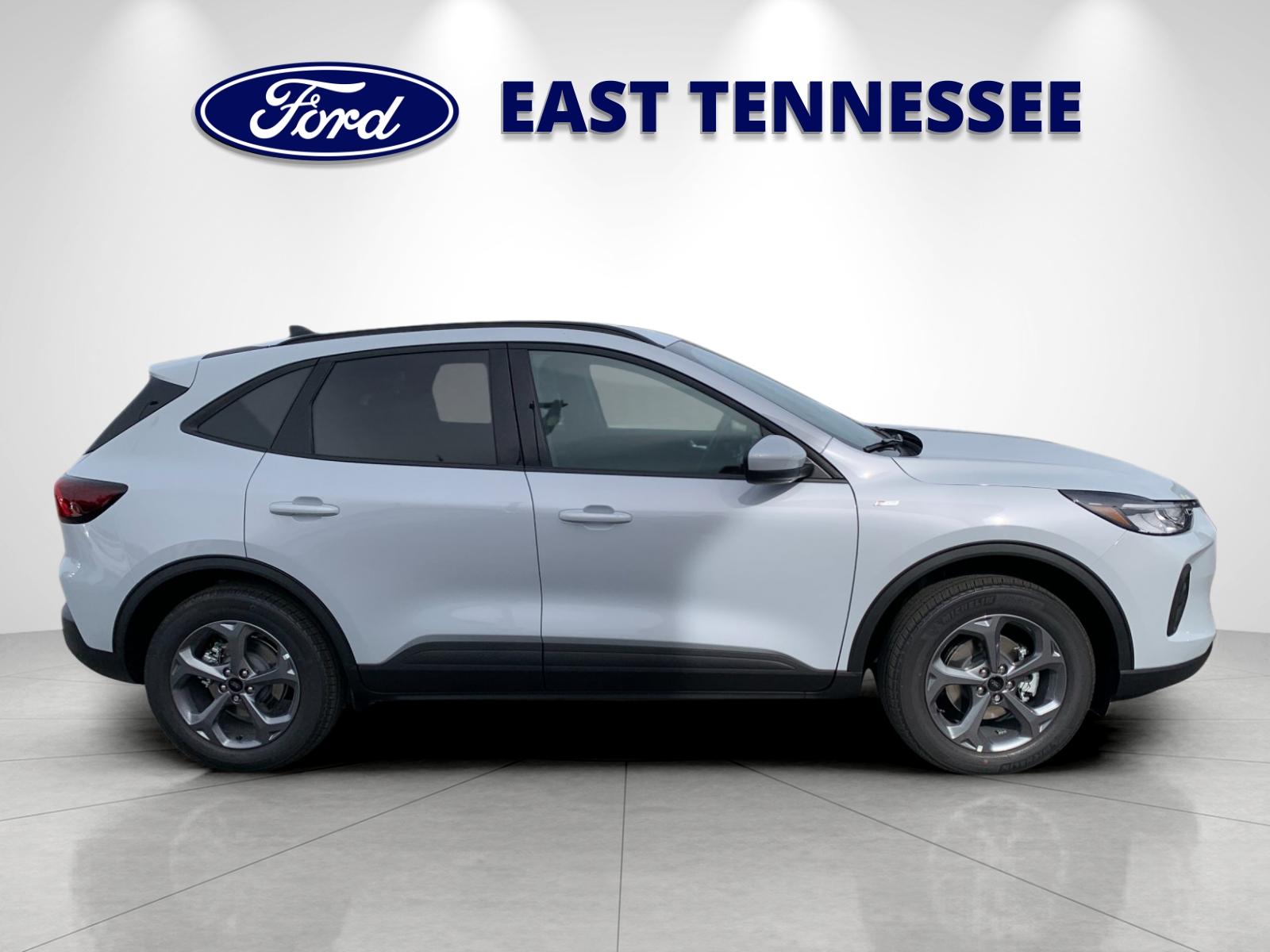 2026 Ford Escape Hybrid ST-Line Select photo 2