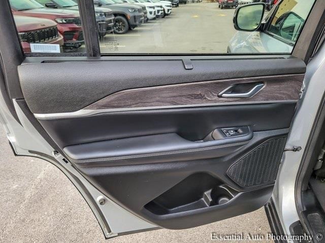2024 JEEP GRAND CHEROKEE L - Image 28