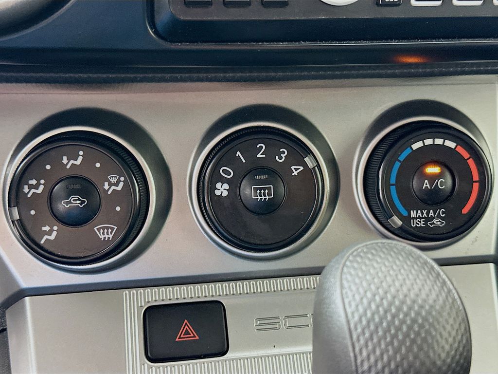 2011 Scion xB Base photo 13