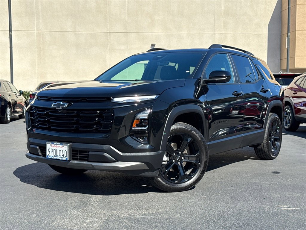 2025 Chevrolet Equinox LT photo 2