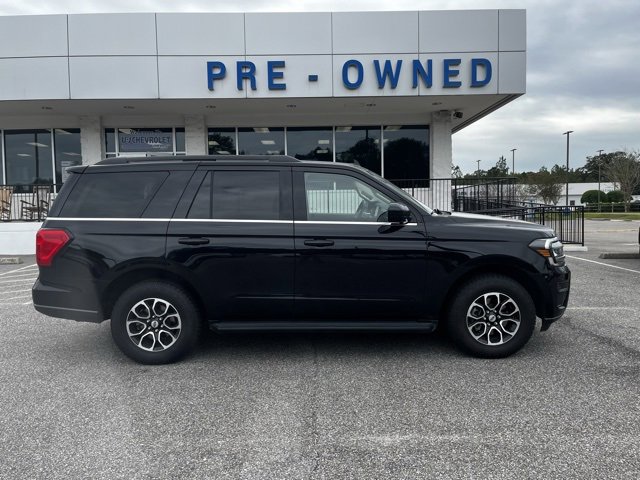 2024 Ford Expedition XLT photo 2
