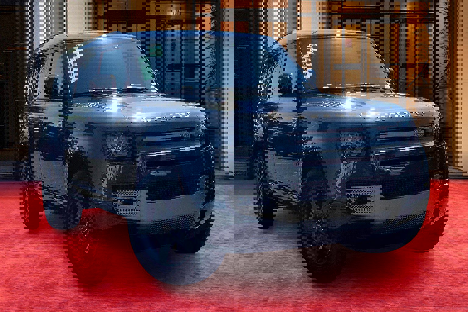 2025 Land Rover Defender 110 X-Dynamic SE photo 2
