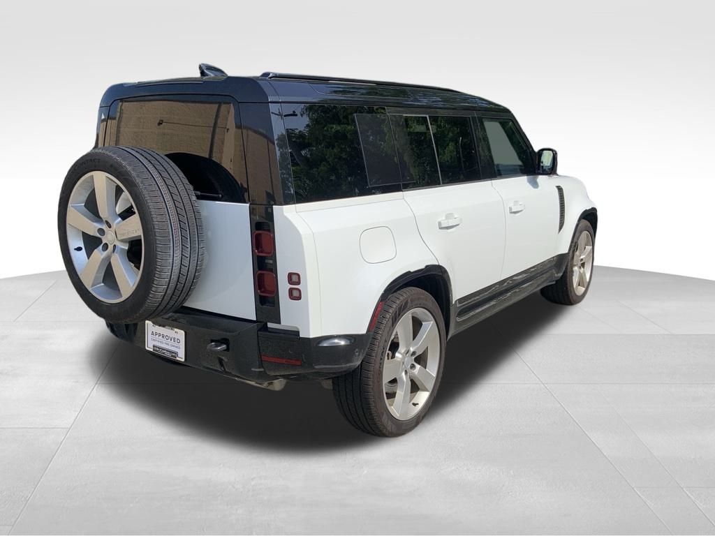2025 Land Rover Defender 110 X-Dynamic SE photo 7
