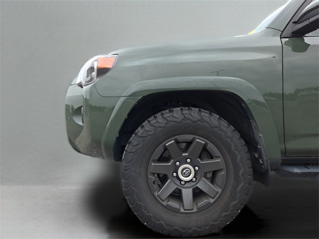 2022 Toyota 4Runner SR5 Trail photo 14