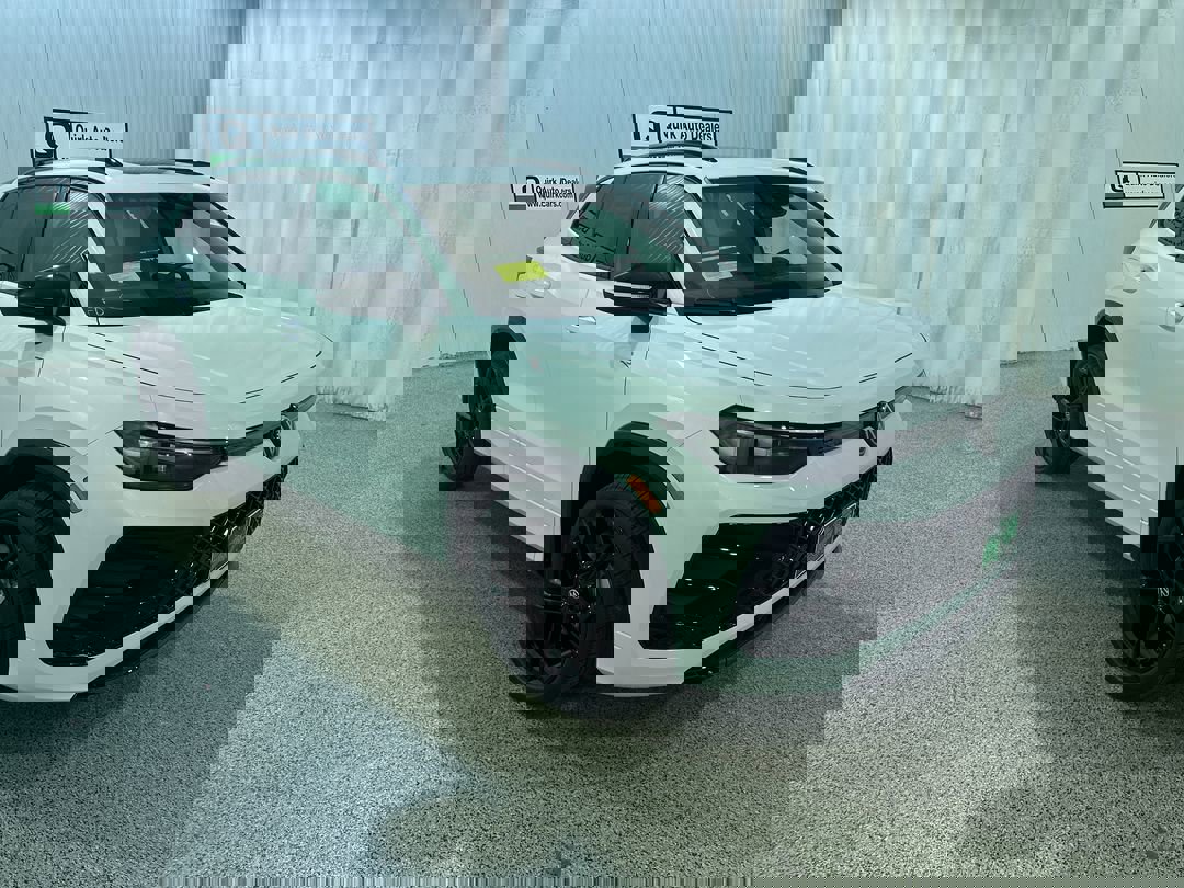 2026 Volkswagen Tiguan SE R-LINE BLACK's photo