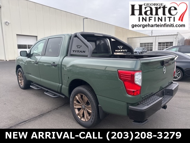 2024 Nissan Titan SV photo 4