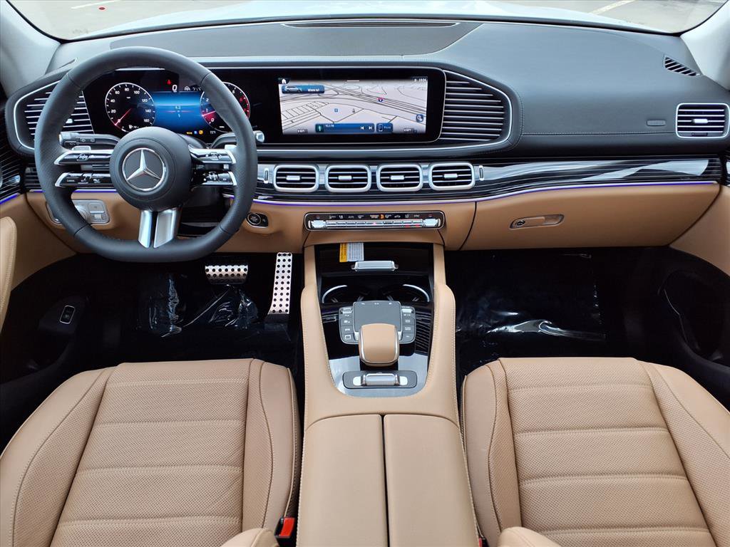 2026 Mercedes Benz GLS 450 4MATIC photo 4