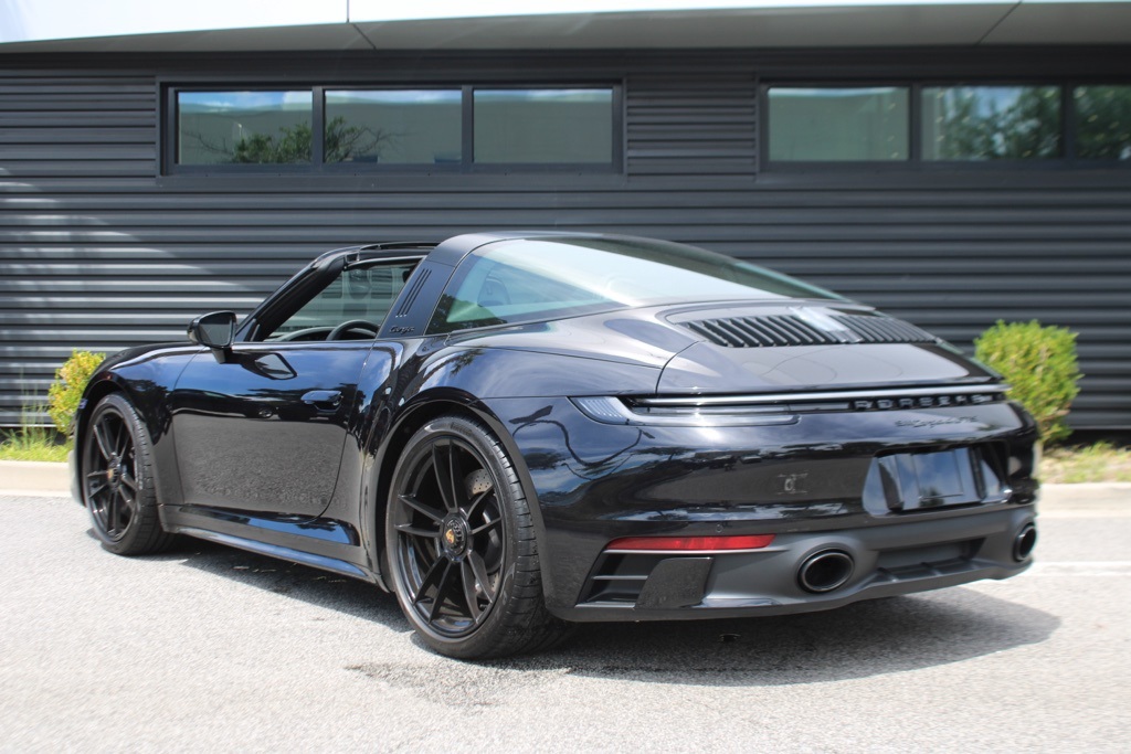 2023 Porsche 911 Targa 4 GTS photo 3
