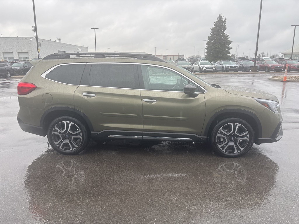 2025 Subaru Ascent Touring photo 2