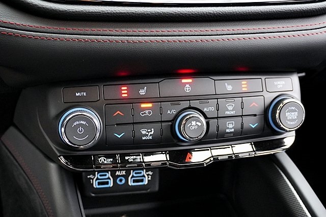 New 2026 Diamond Black Clear-Coat Exterior Paint Dodge GT image 33