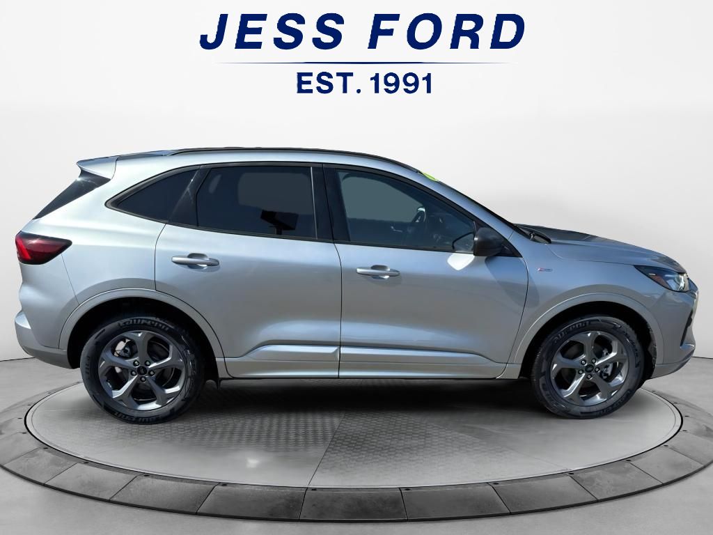 2023 Ford Escape ST-Line photo 6