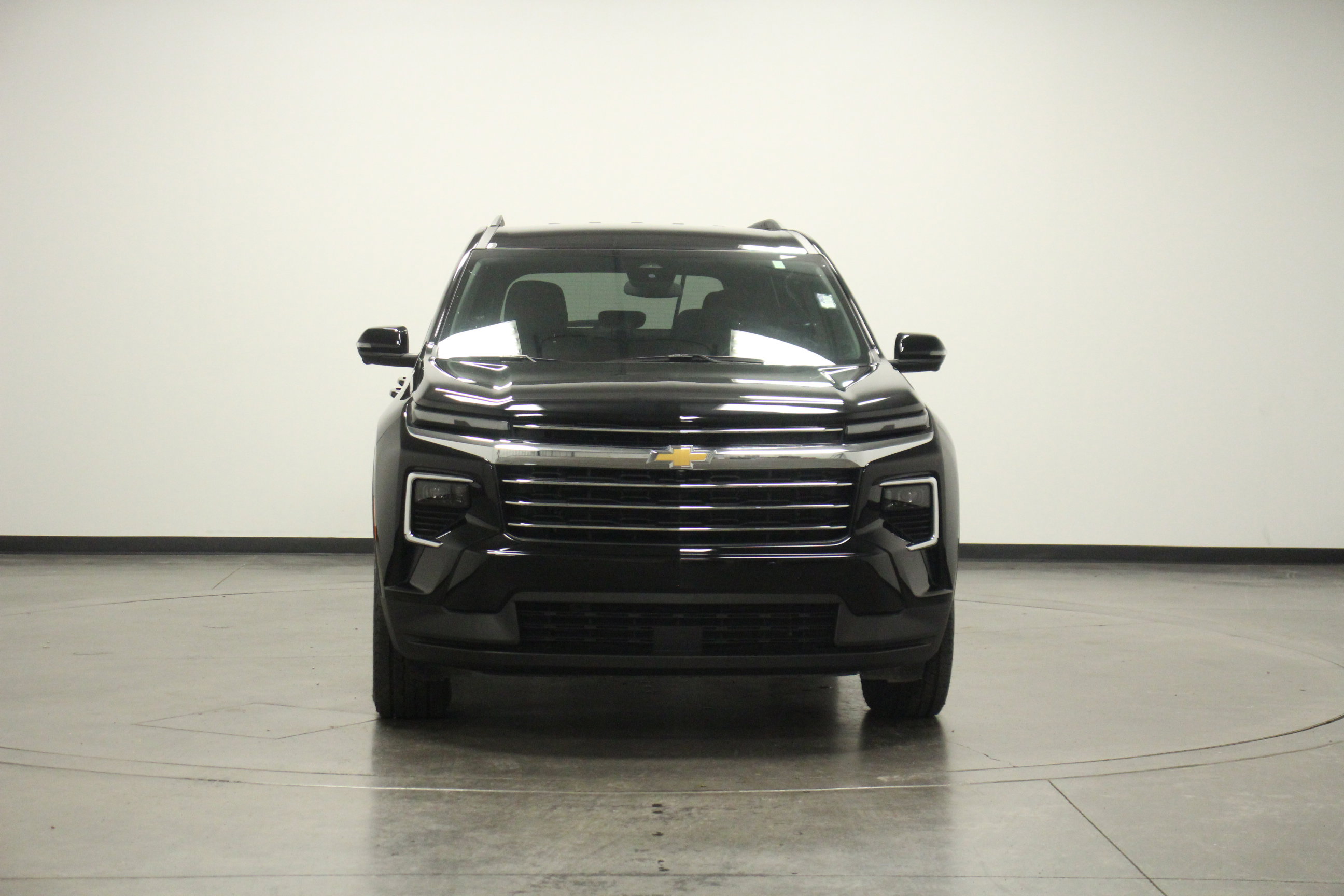 2024 Chevrolet Traverse photo 2