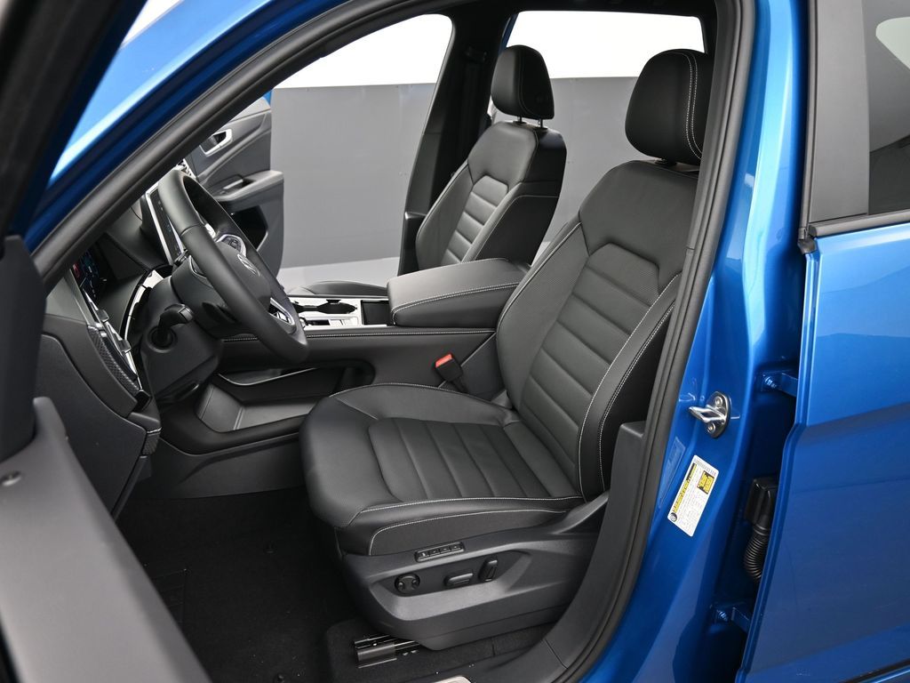 2025 Volkswagen Atlas Cross Sport SEL R-Line photo 37