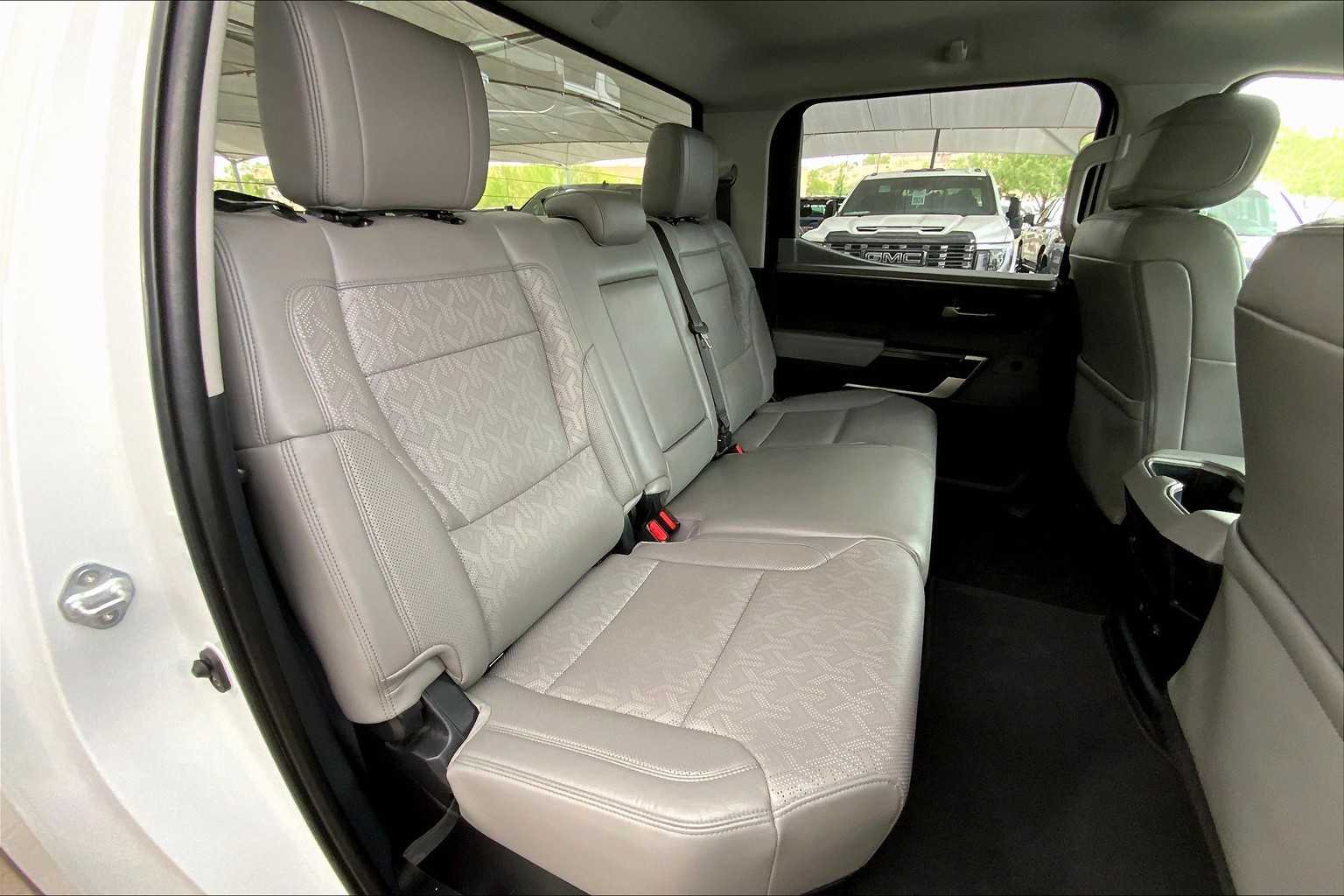 2023 Toyota Tundra Limited CrewMax photo 17