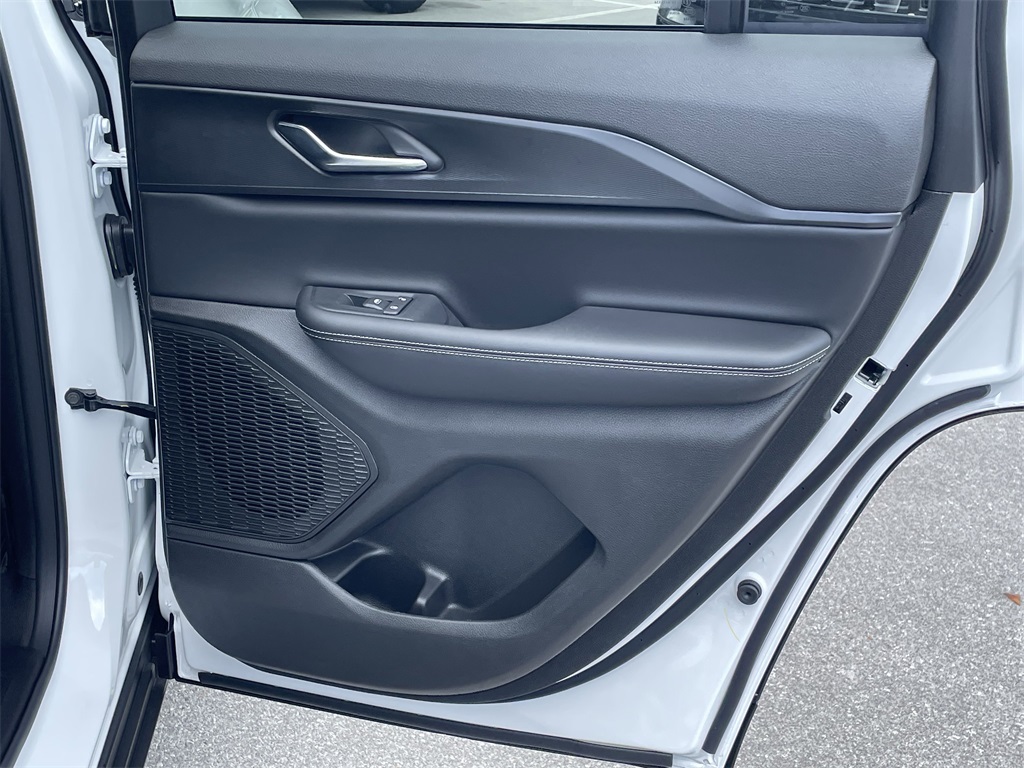 2025 Jeep Grand Cherokee Laredo X photo 28