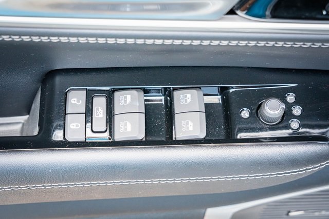 2025 Jeep Wagoneer Base photo 14