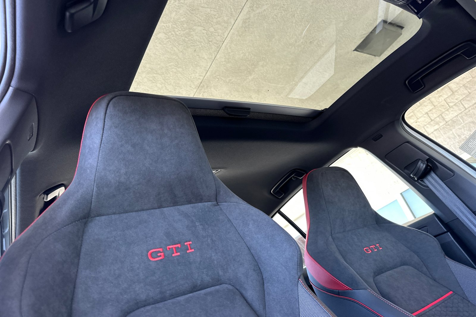 2025 Volkswagen Golf GTI SE photo 16