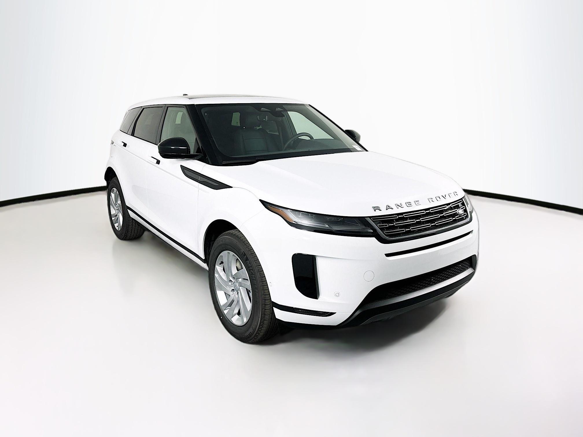 2026 Land Rover Range Rover Evoque S photo 2