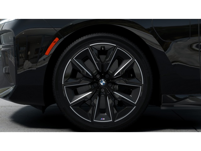 2026 Bmw 750e photo 7