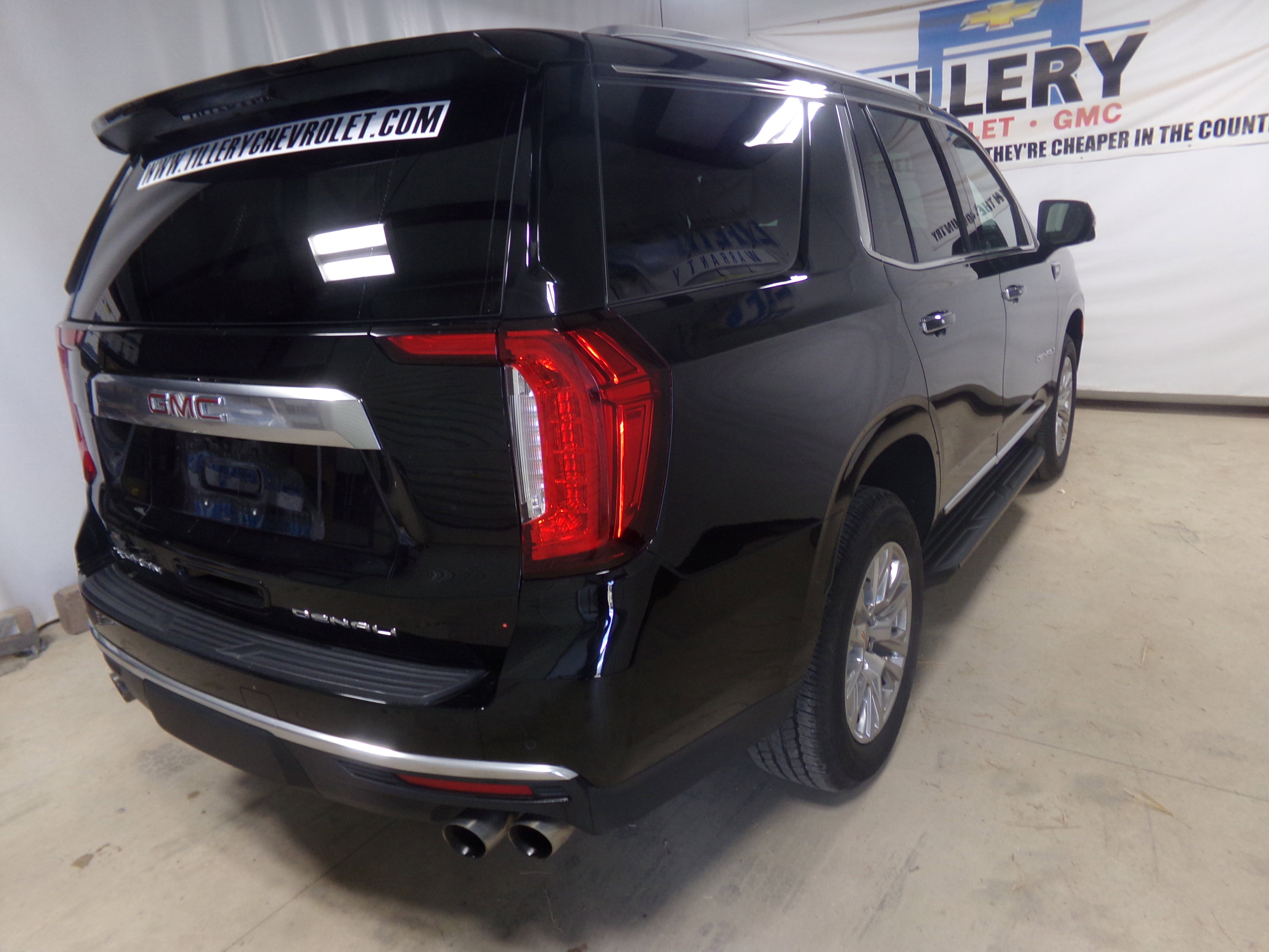 2021 Gmc Yukon Denali photo 3