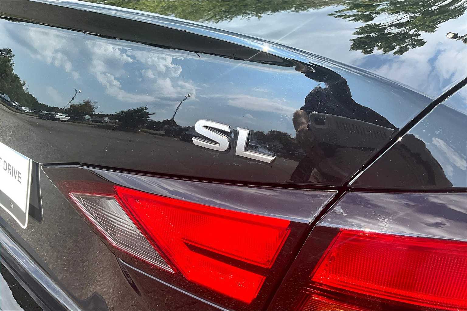 2023 Nissan Altima 2.5 SL photo 9