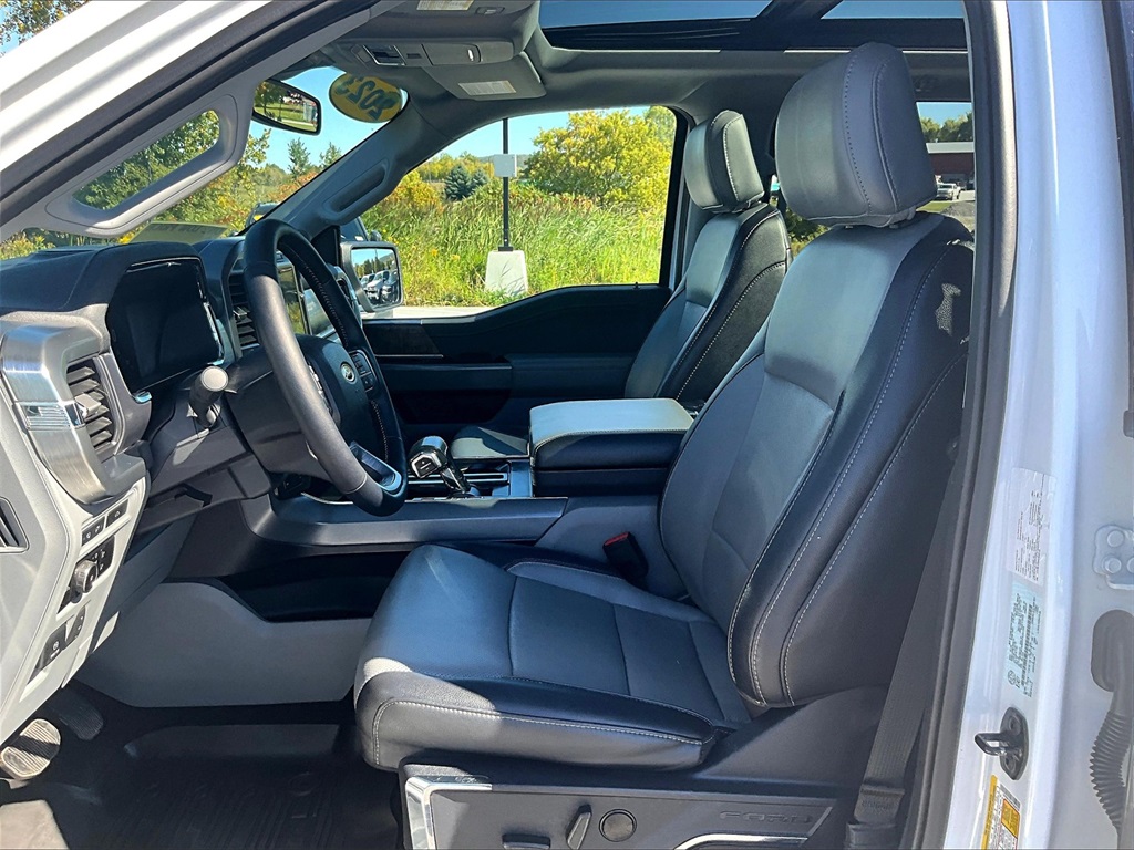 2023 Ford F-150 Lariat photo 10