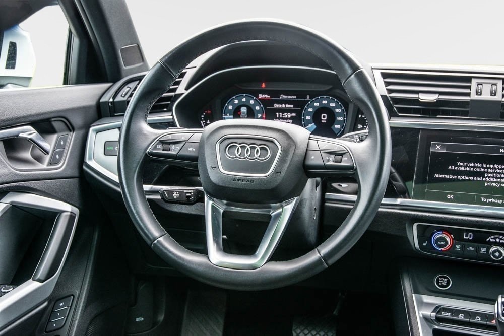 2024 Audi Q3 S line Premium photo 9