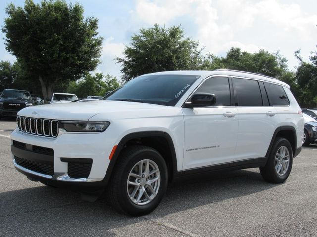 2025 Jeep Grand Cherokee Laredo photo 3