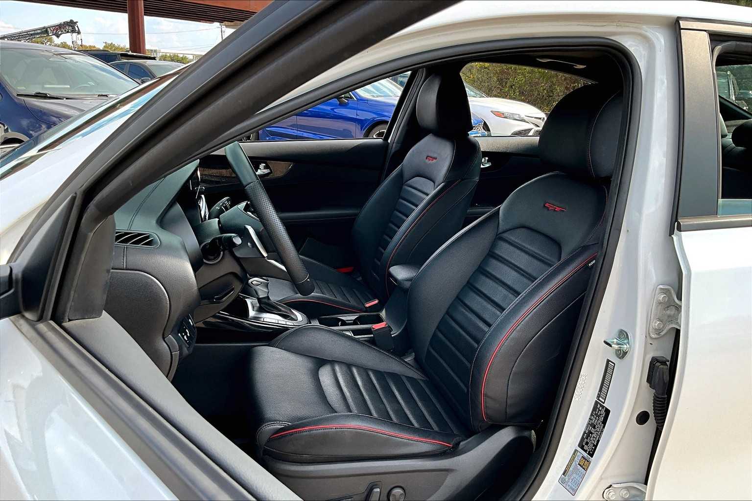 2023 Kia Forte GT photo 7